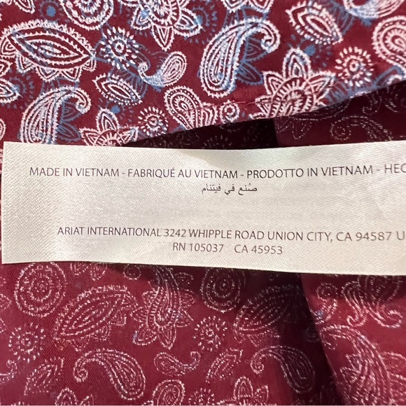 Ariat Men’s Medium Burgundy Paisley Button-Up Shirt • 100% Cotton • Wrinkle-Free - Picture 9 of 13